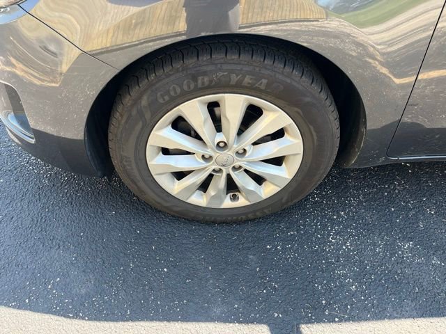 Used 2017 Kia Sedona EX FWD image 9