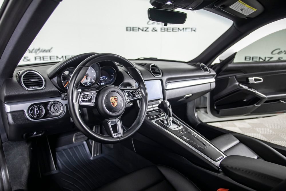 Used 2018 Porsche 718 Cayman S RWD image 19
