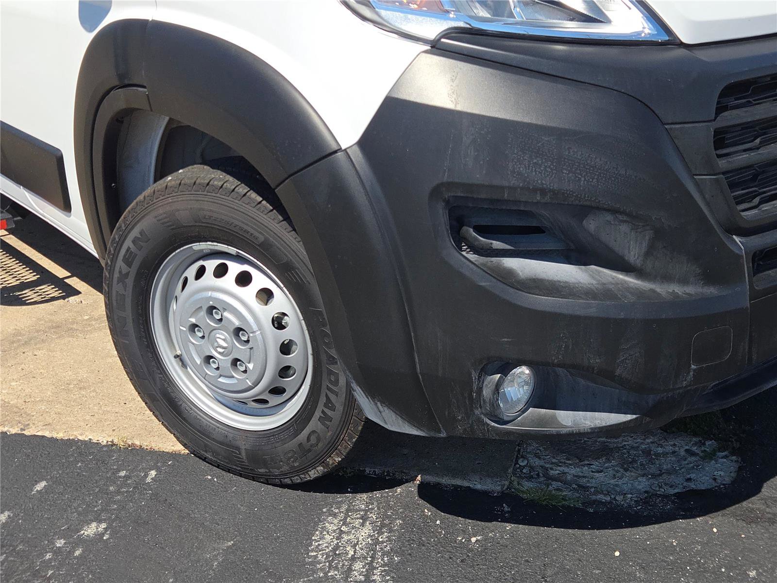 Used 2025 RAM ProMaster 2500 w/ Convenience Group image 3