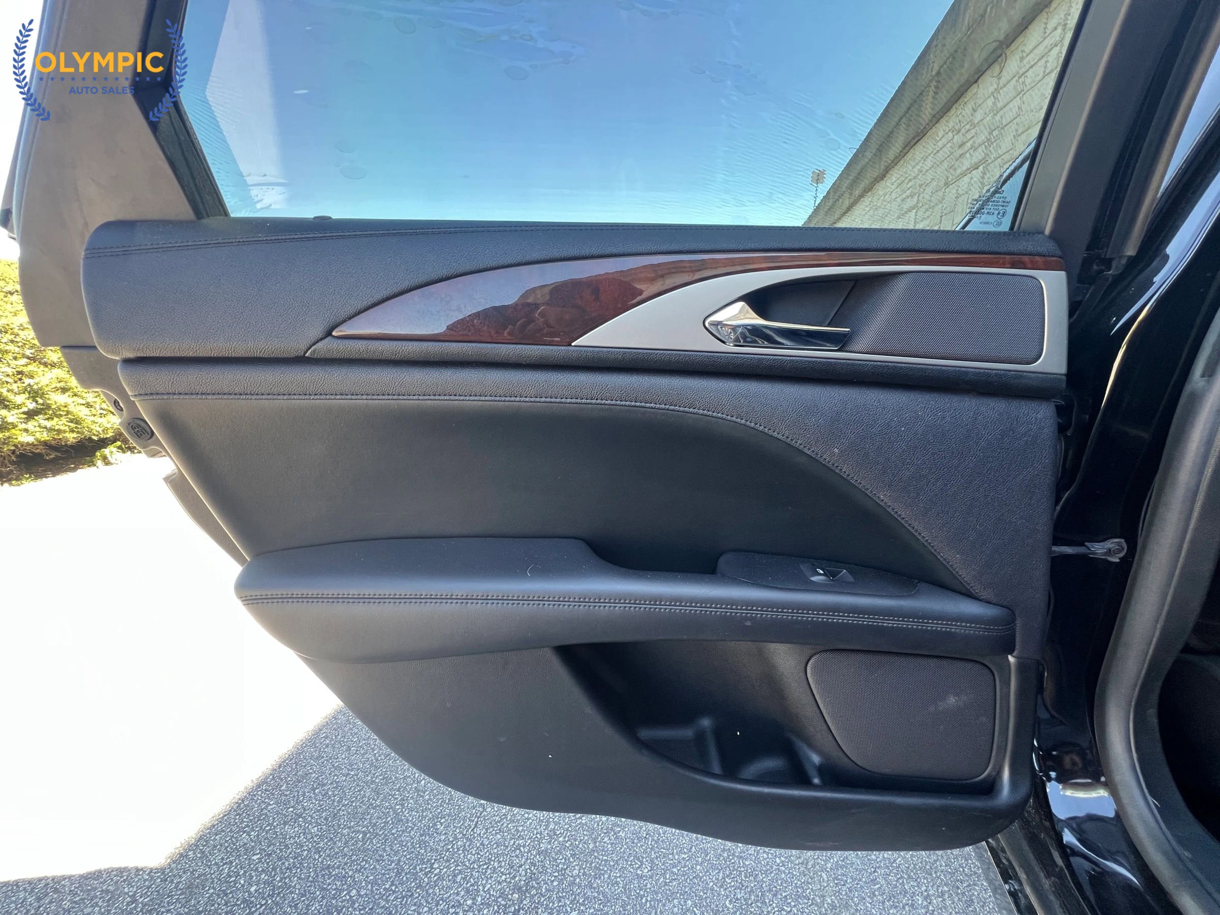 Used 2017 Lincoln MKZ Reserve w/ Technology Package image 45