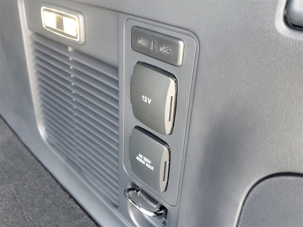 New 2025 Lincoln Navigator L Reserve w/ Jet Appearance Package image 9