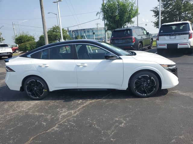 New 2026 Nissan Sentra SR w/ SR All Weather Package FWD image 8