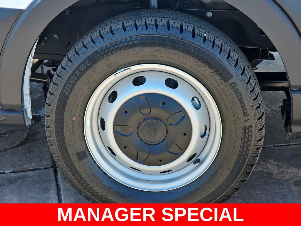 New 2025 Ford Transit 250 Low Roof RWD image 39