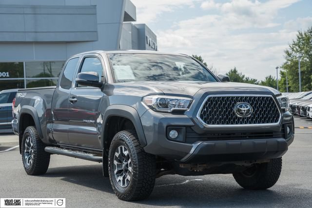 Used 2018 Toyota Tacoma TRD Off-Road w/ Four Season Floor Mat Package AWD/4WD image 1