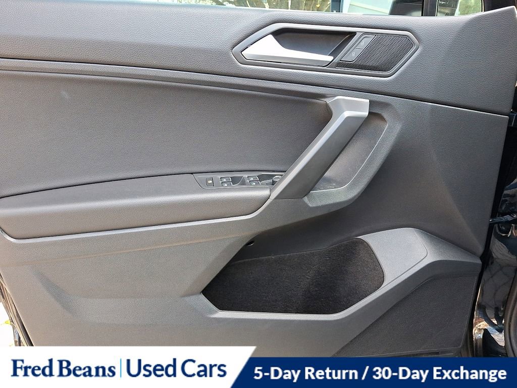 Used 2021 Volkswagen Tiguan SE R-Line image 14