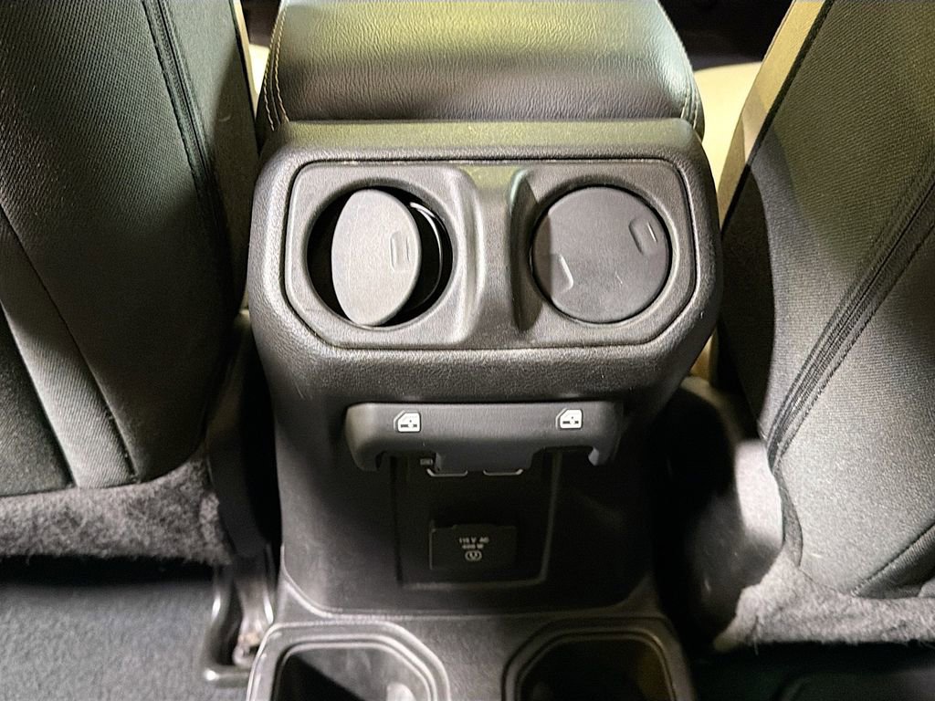 Used 2023 Jeep Gladiator Overland image 19