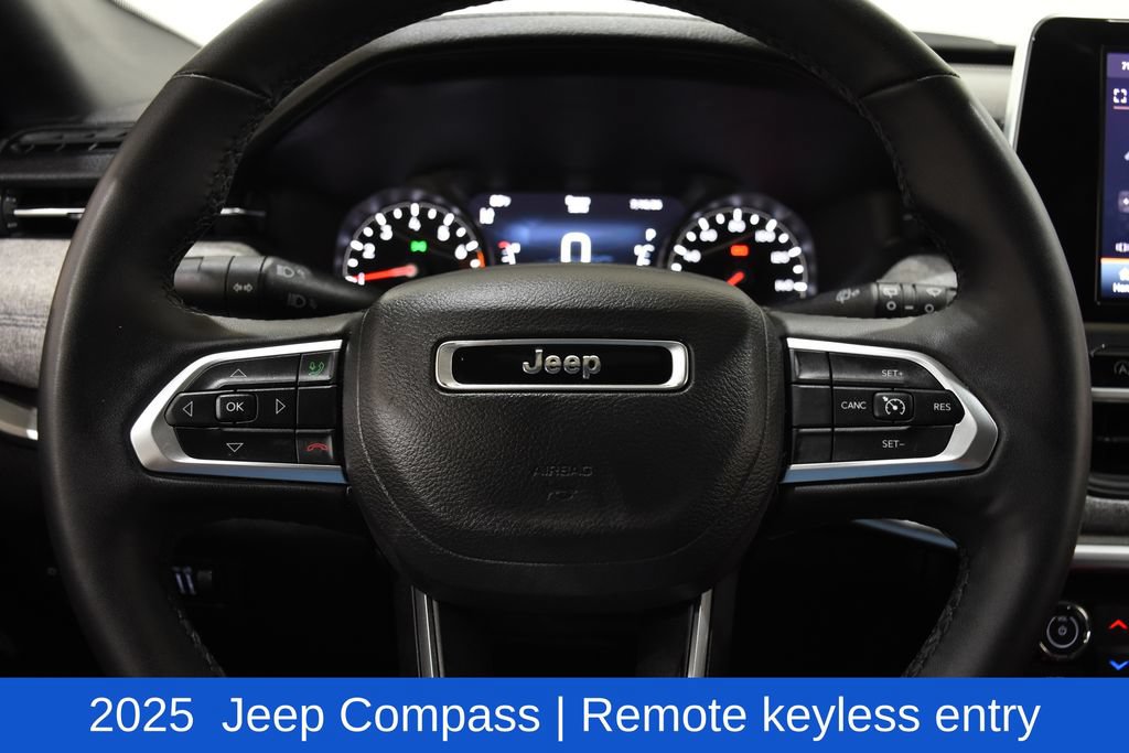 Used 2025 Jeep Compass Latitude w/ Sun & Sound Group AWD/4WD image 12