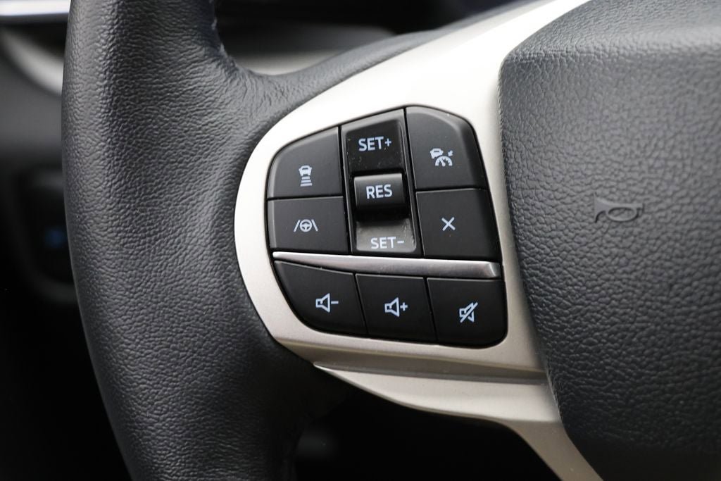 Used 2023 Ford Explorer XLT w/ Equipment Group 202A AWD/4WD image 19