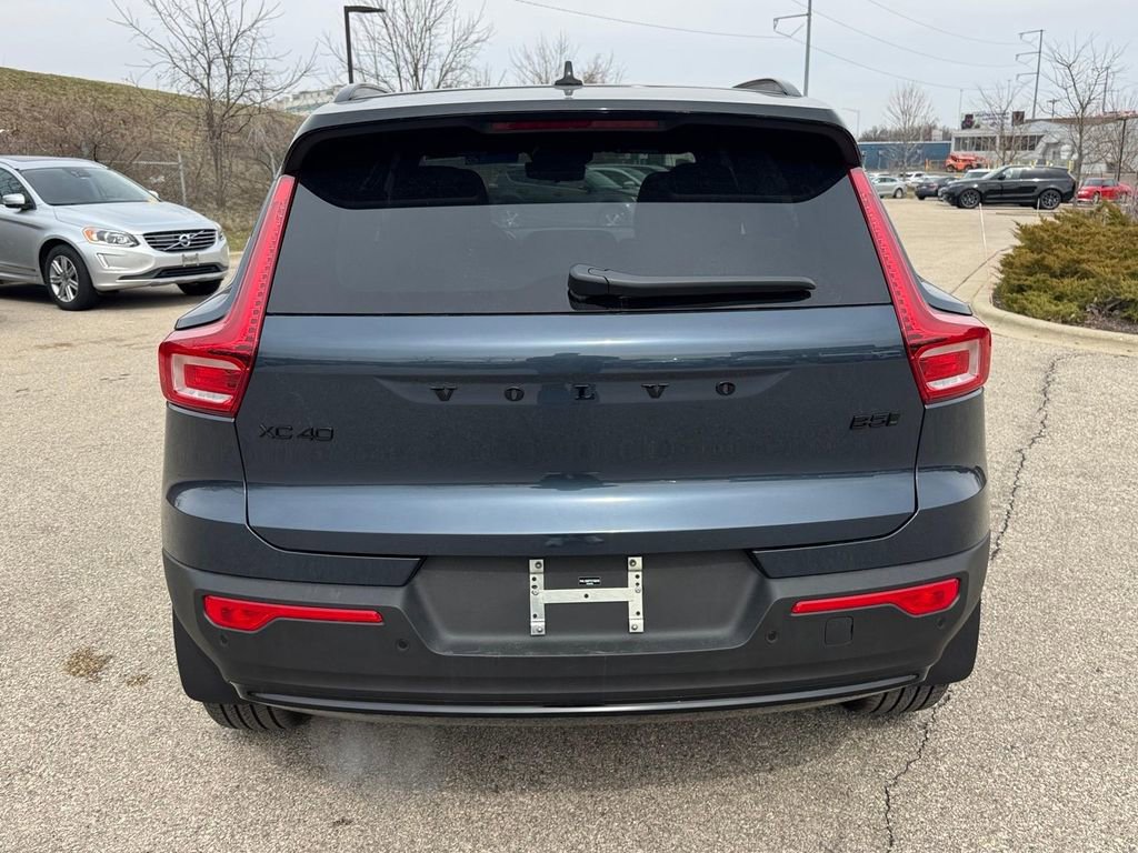 New 2026 Volvo XC40 B5 Ultra w/ Climate Package AWD/4WD image 3