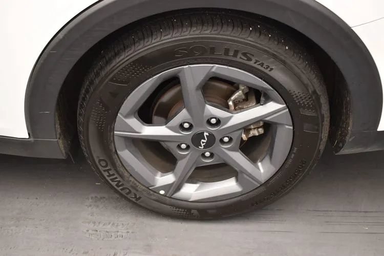 Used 2025 Kia K4 FWD image 36