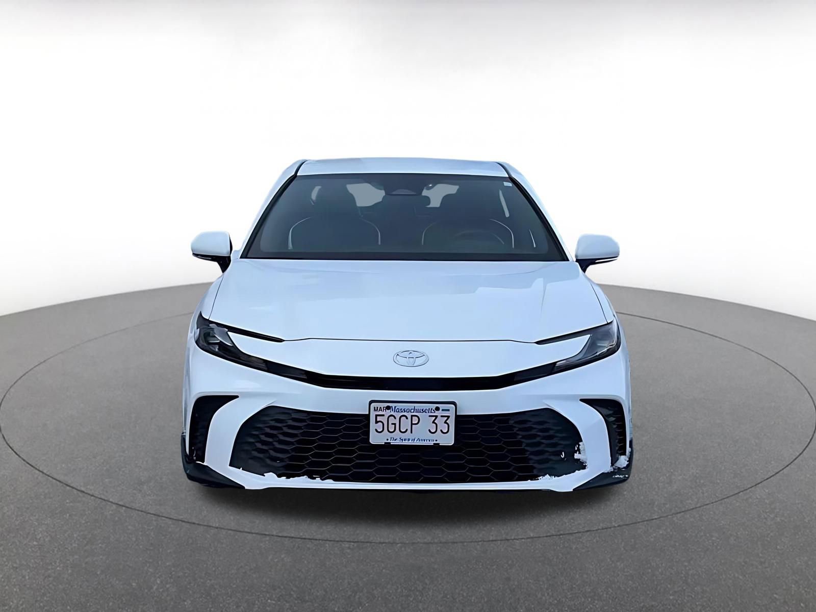 Used 2025 Toyota Camry SE FWD image 4