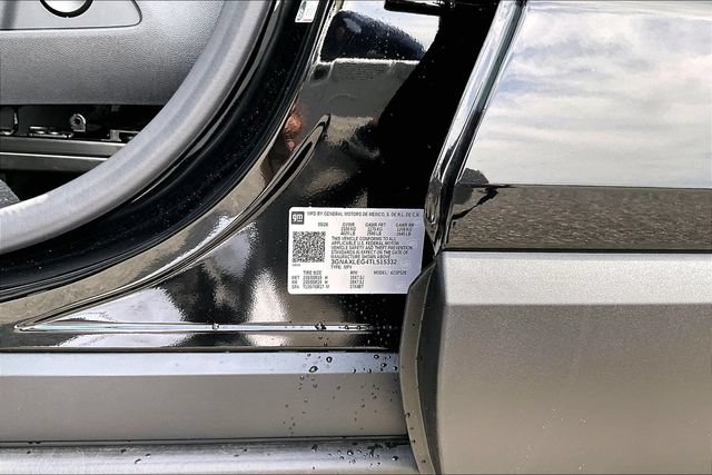 New 2026 Chevrolet Equinox RS w/ Convenience Package III FWD image 8