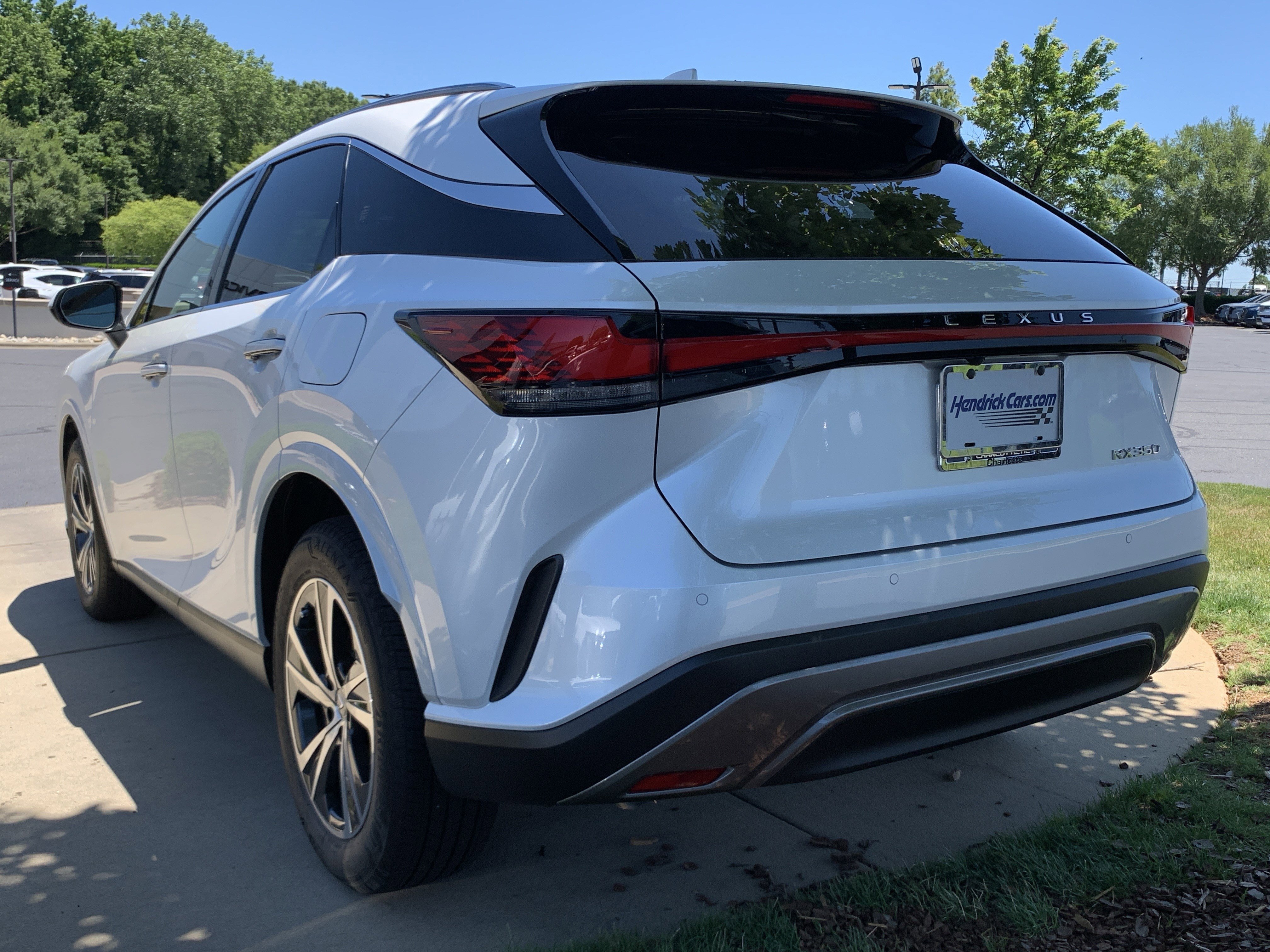 Used 2025 Lexus RX 350 Premium w/ Accessory Package (Z1) FWD image 8