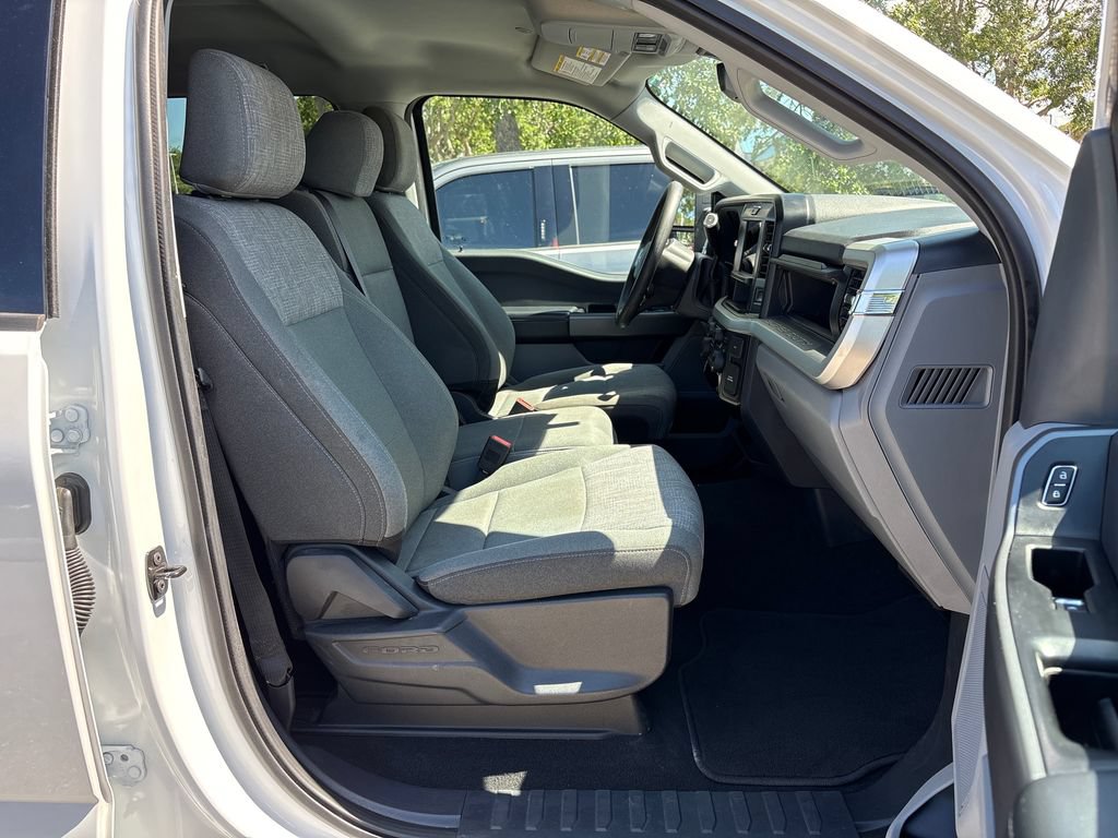 Certified 2025 Ford F250 XLT AWD/4WD image 7