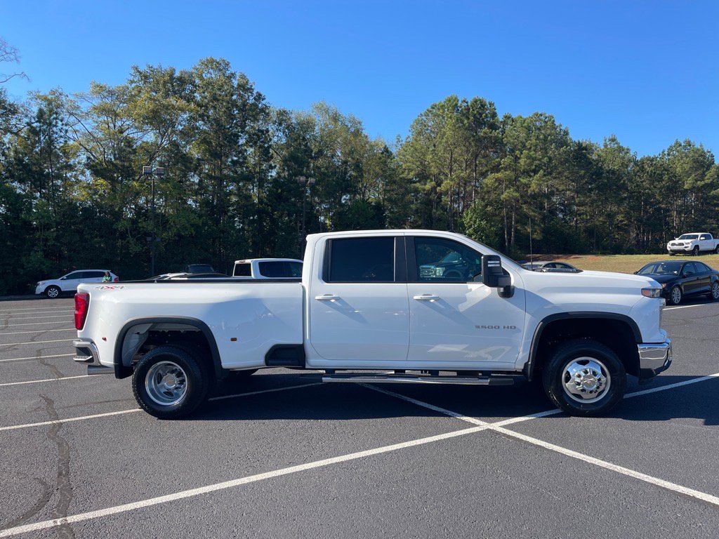 Used 2024 Chevrolet Silverado 3500 LT w/ Safety Package image 21