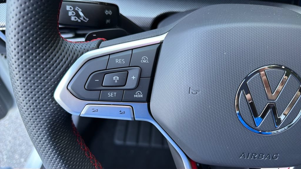 New 2026 Volkswagen GTI SE FWD image 21