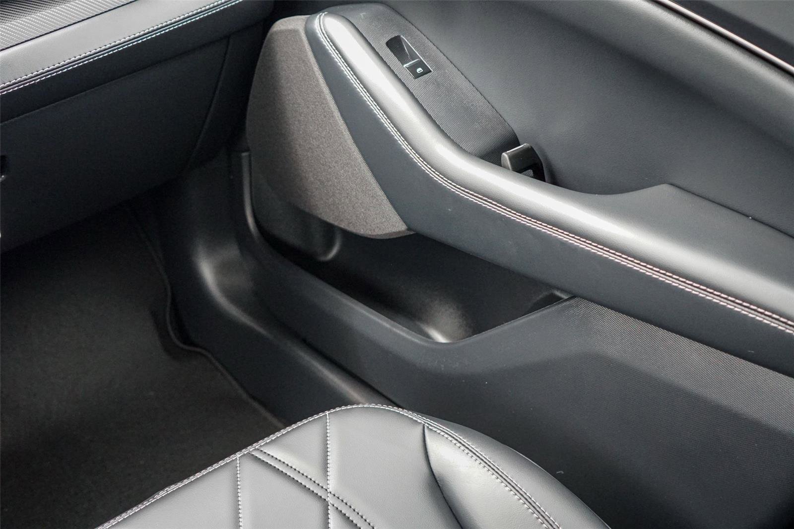 Certified 2025 Ford Mustang Mach-E Select image 27