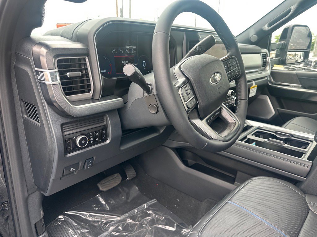 New 2025 Ford F250 Platinum image 16
