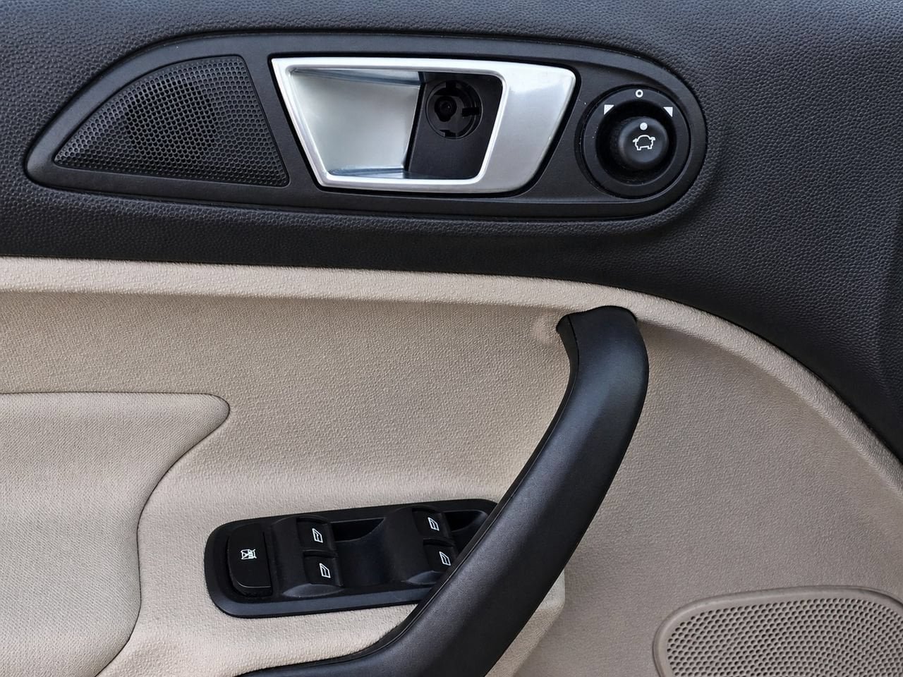Used 2014 Ford Fiesta SE FWD image 14