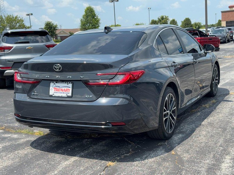 Used 2025 Toyota Camry XLE FWD image 3