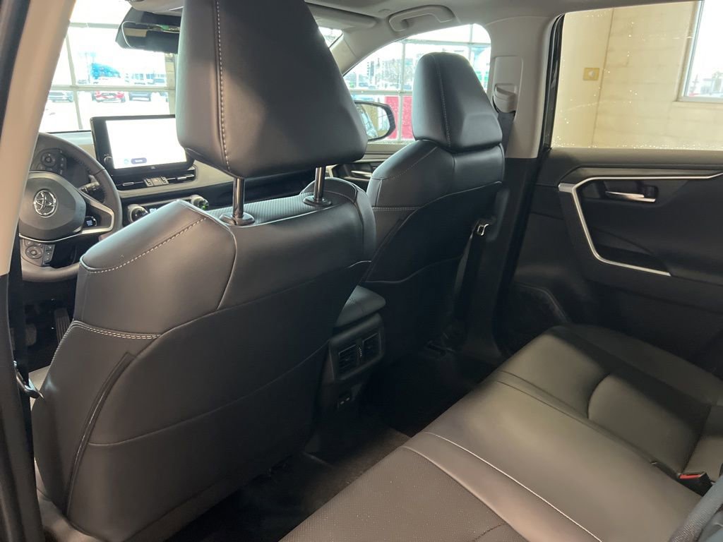 Used 2025 Toyota RAV4 Limited image 23