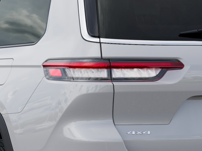 New 2025 Jeep Grand Cherokee L Laredo w/ Trailer Tow Package AWD/4WD image 9