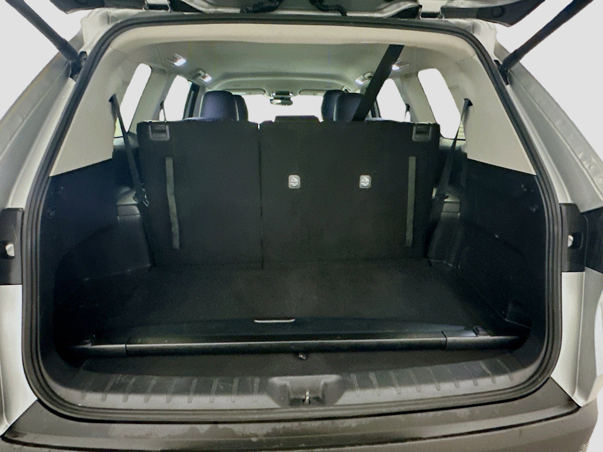 Used 2025 Toyota Grand Highlander AWD image 31