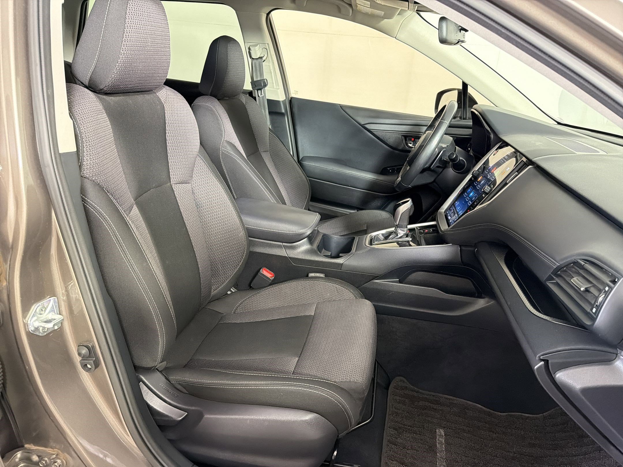 Used 2024 Subaru Outback Premium AWD/4WD image 29