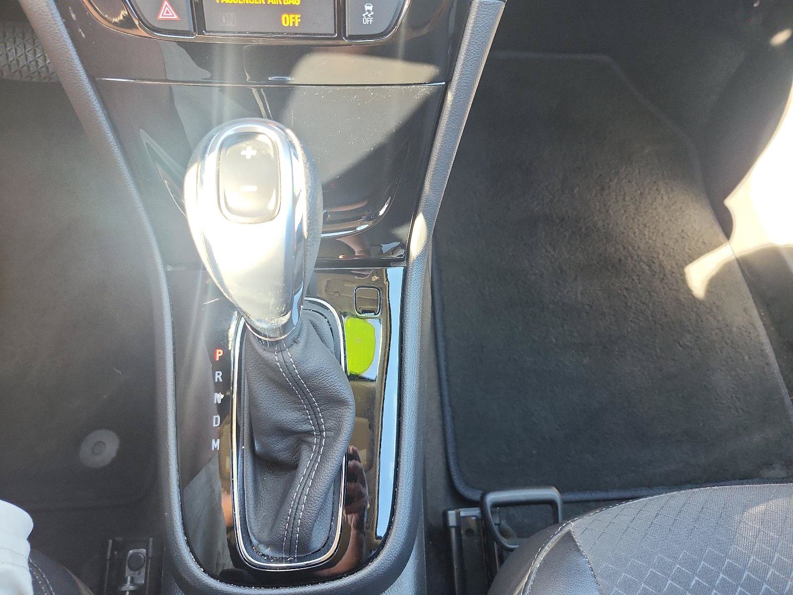 Used 2022 Buick Encore Preferred AWD/4WD image 16