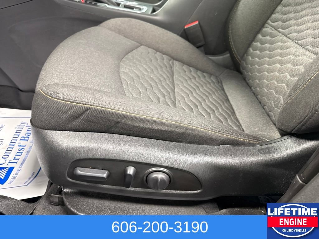 Used 2020 Chevrolet Equinox LT w/ Driver Convenience Package FWD image 30