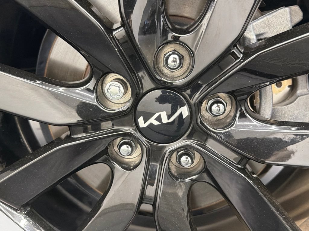 Used 2024 Kia Telluride S w/ S Sunroof Package FWD image 17