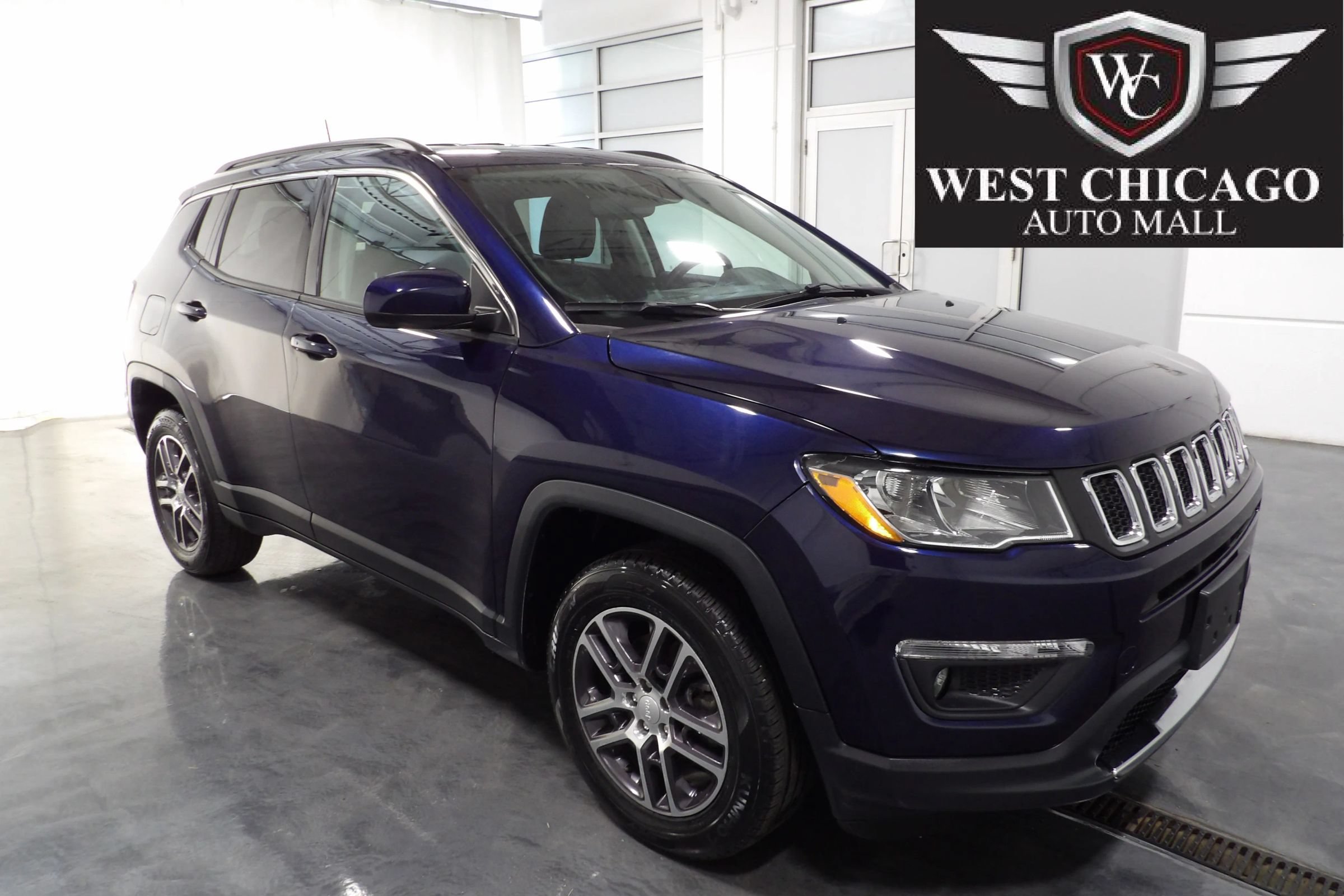 Used 2019 Jeep Compass Latitude w/ Cold Weather Group AWD/4WD image 1