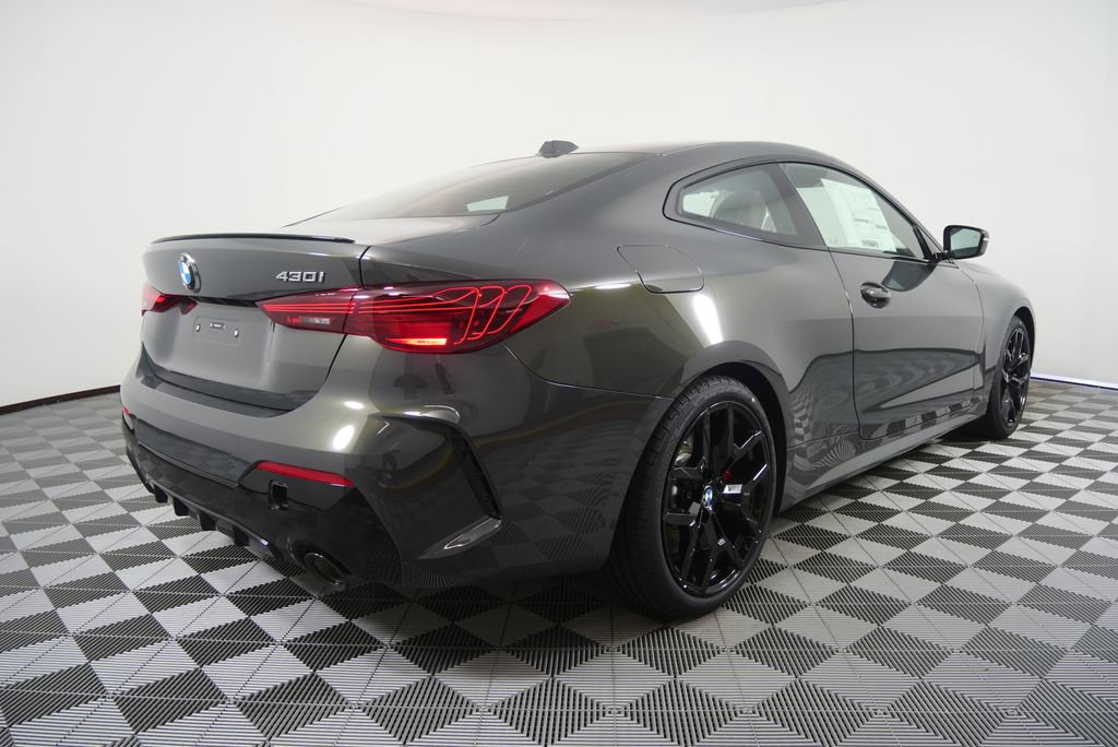 New 2026 BMW 430i Coupe w/ M Sport Package RWD image 3