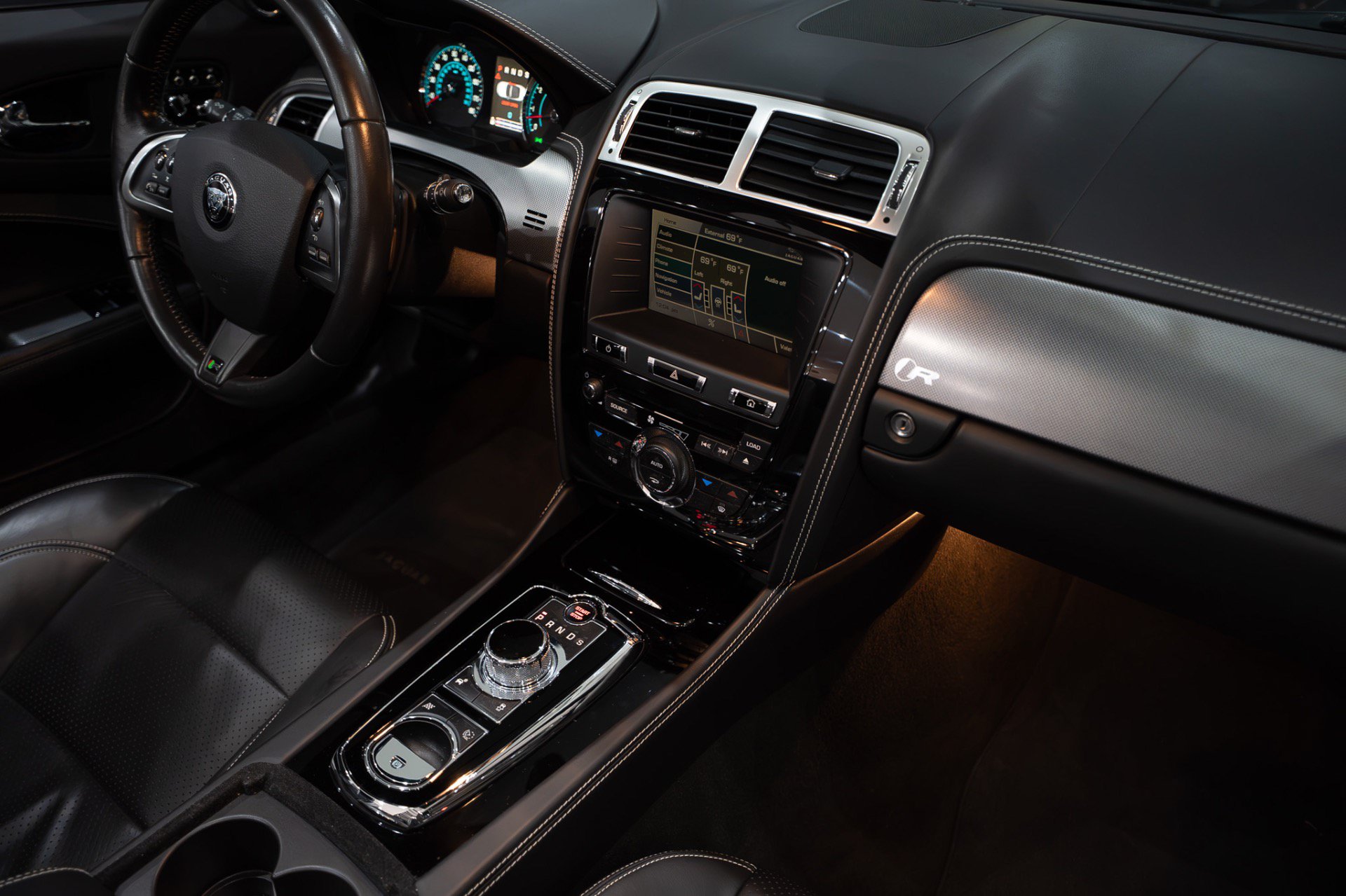 Used 2015 Jaguar XKR R RWD image 29