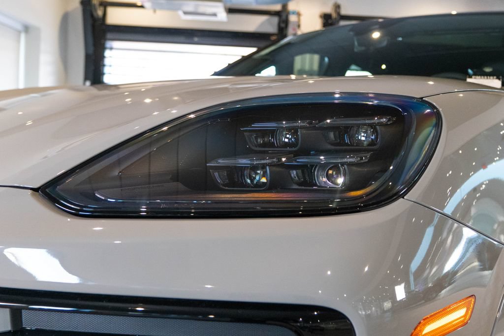 New 2025 Porsche Cayenne Coupe AWD/4WD image 13