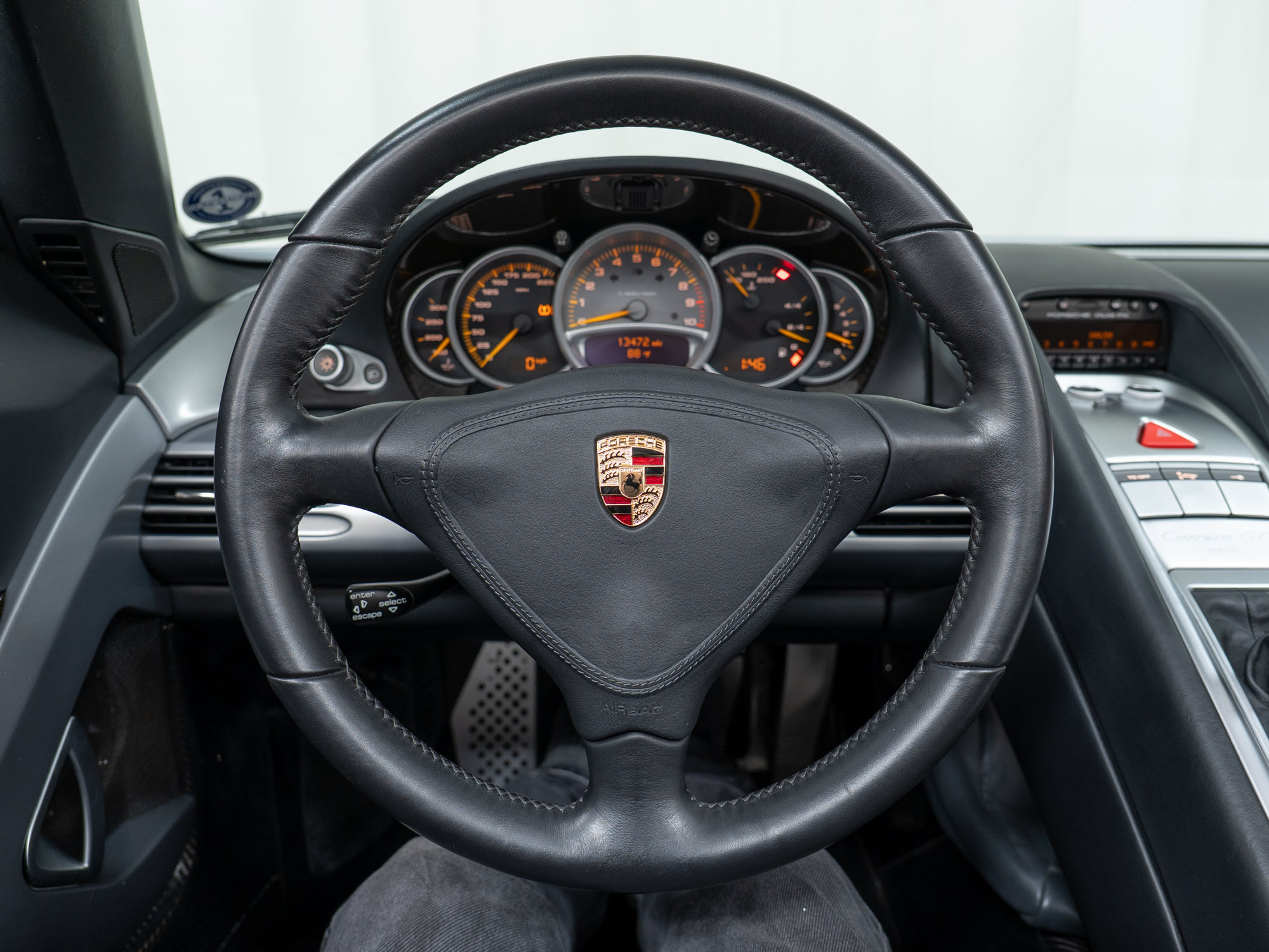 Used 2005 Porsche Carrera GT RWD image 30