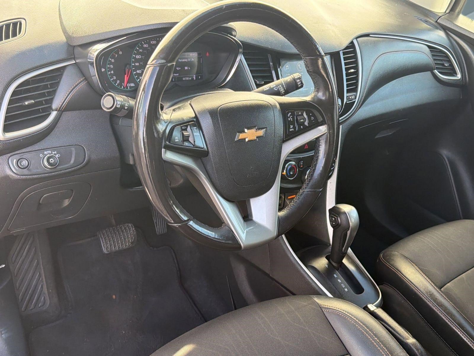 Used 2019 Chevrolet Trax LT w/ LT Convenience Package image 4