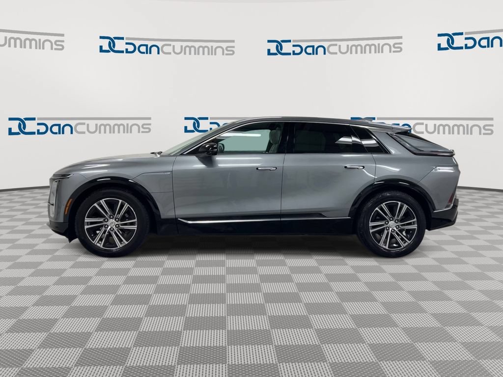 Used 2024 Cadillac Lyriq Luxury w/ LPO, Floor Liner Package RWD image 5