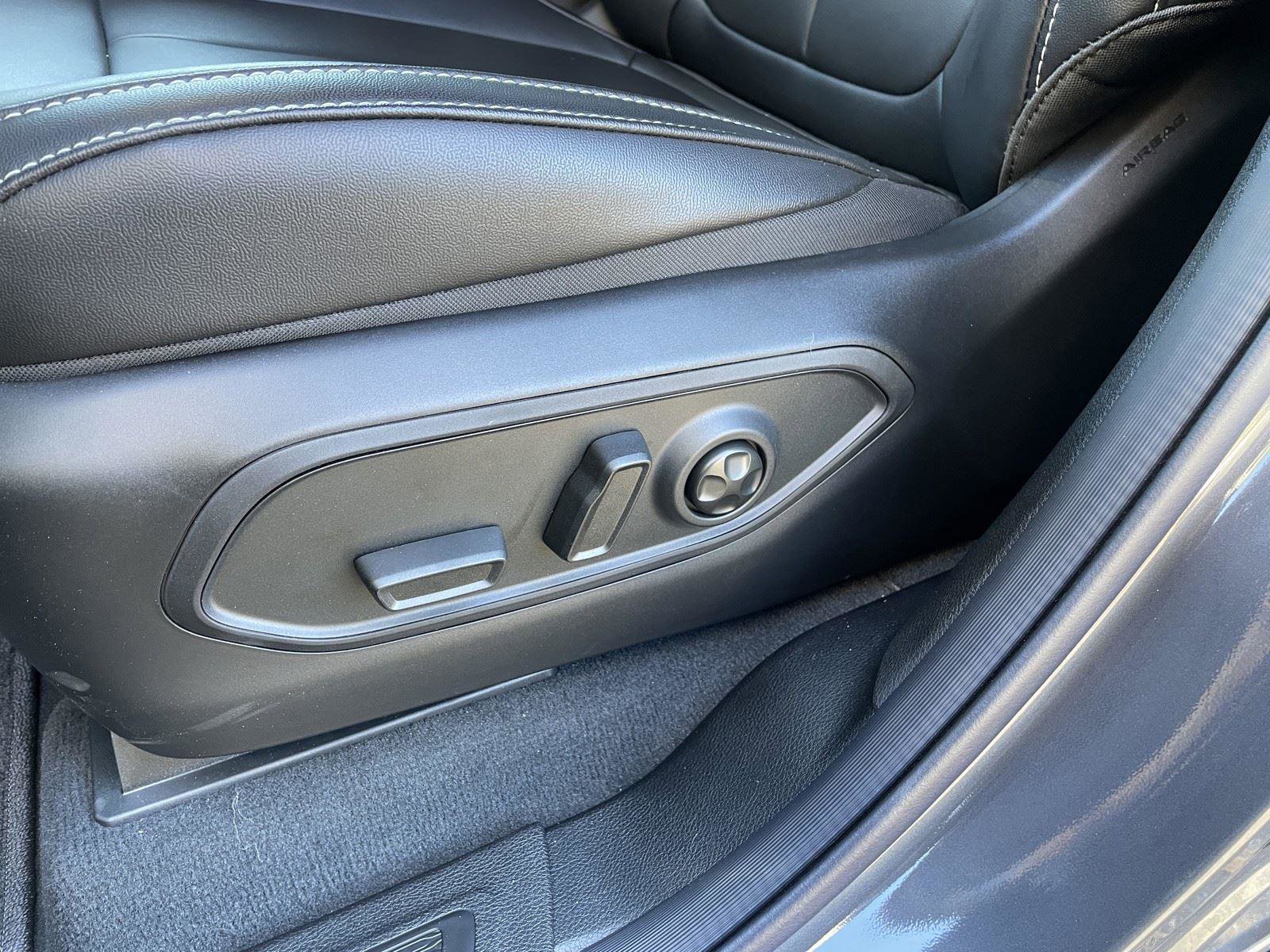 New 2025 Jeep Grand Cherokee L Limited AWD/4WD image 12
