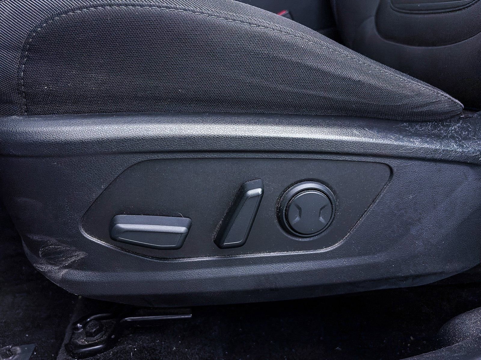 Used 2022 Hyundai Santa Cruz SEL image 17