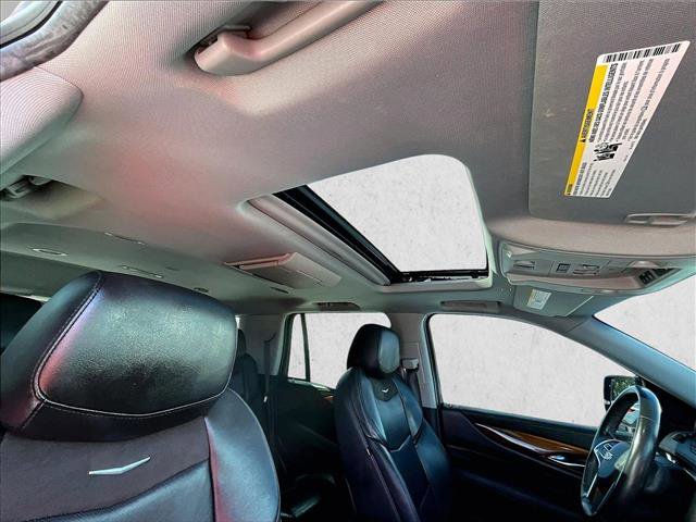 Used 2020 Cadillac Escalade Premium Luxury image 17