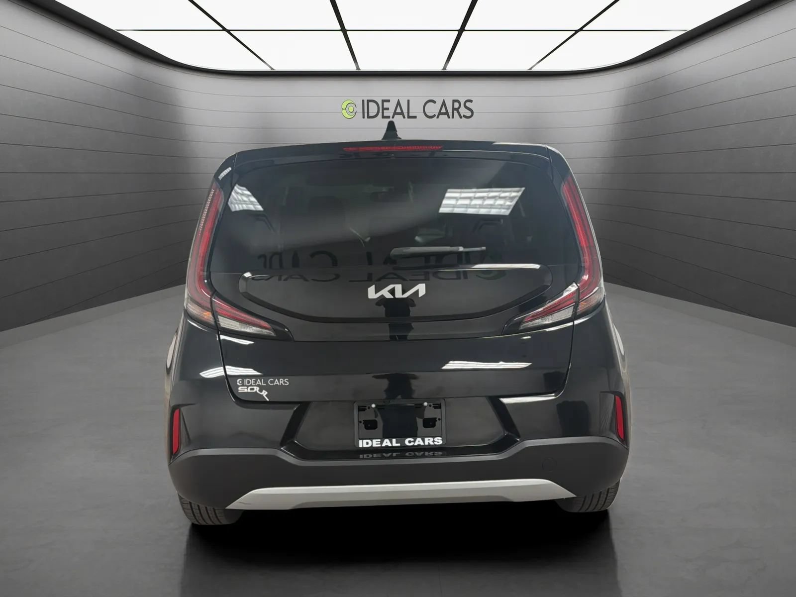 Used 2023 Kia Soul LX w/ LX Technology Package FWD image 6