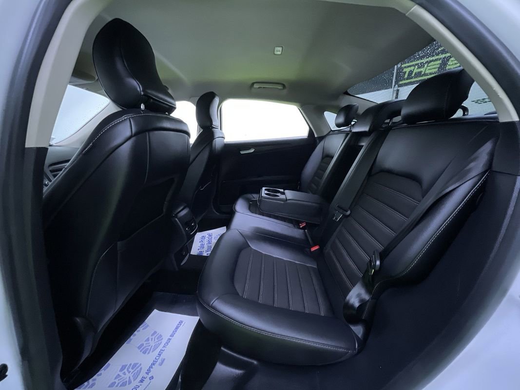 Used 2018 Ford Fusion SE w/ Equipment Group 201A image 27