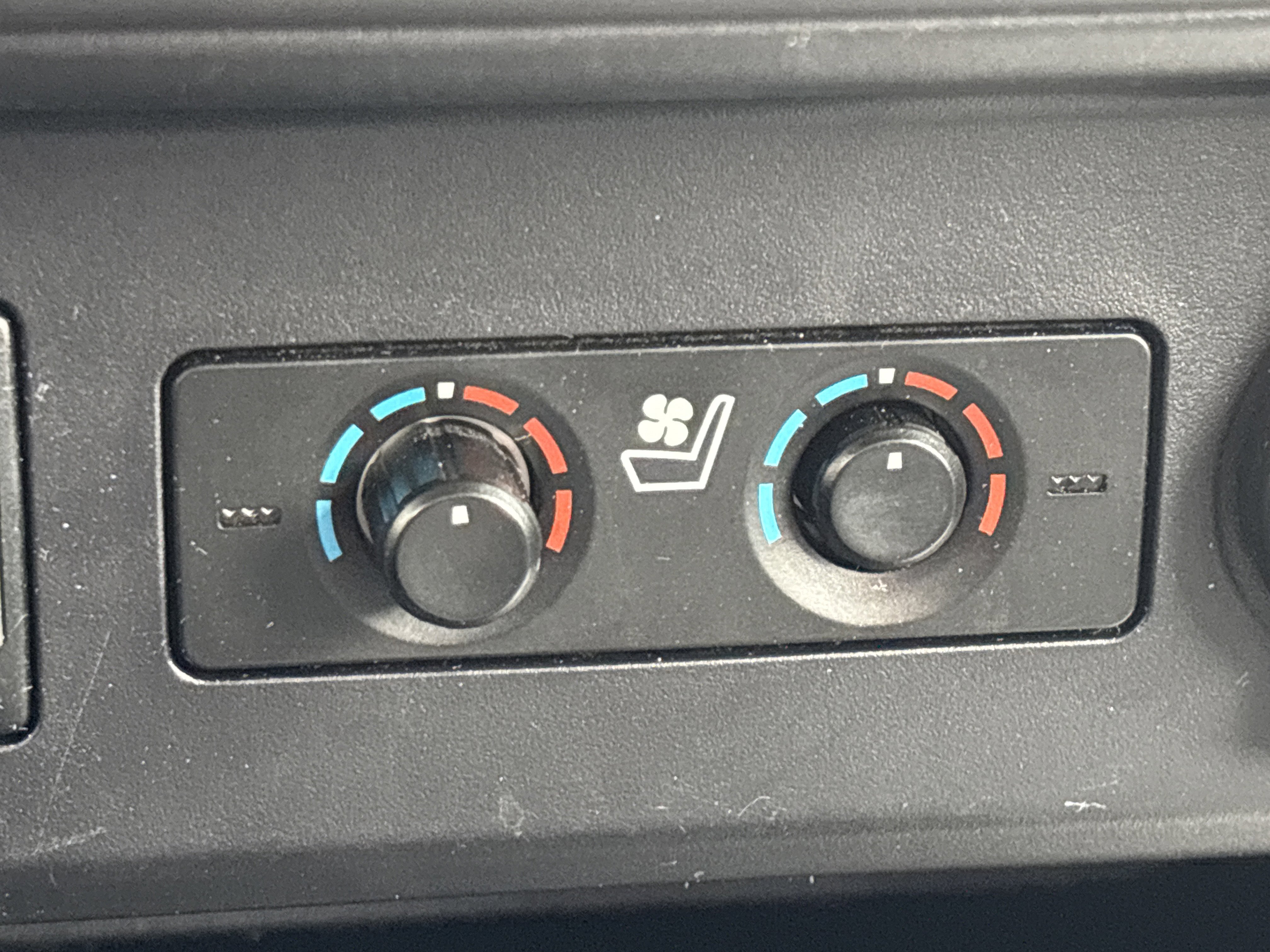 Used 2016 Toyota 4Runner Limited image 29