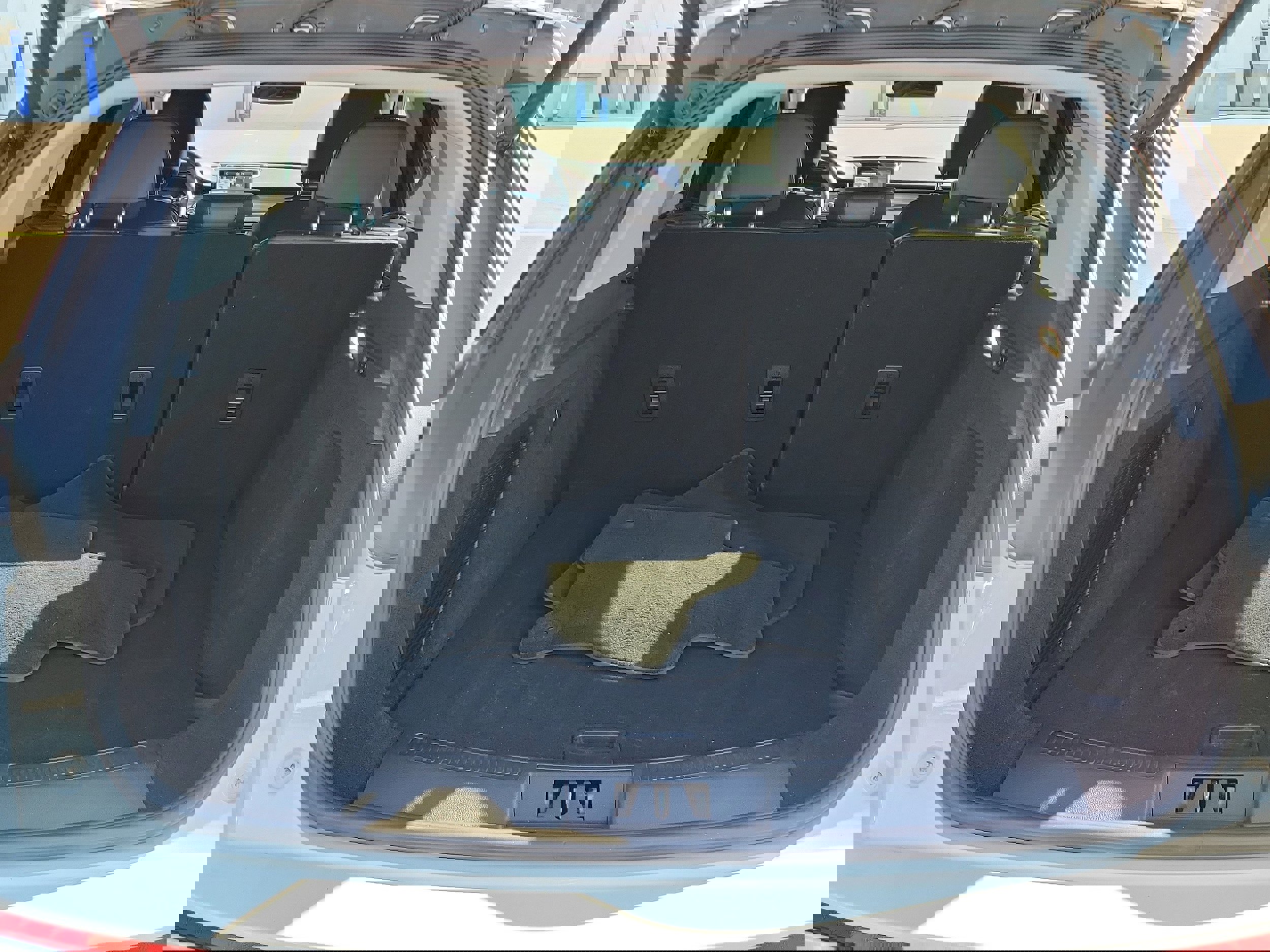 Used 2022 Lincoln Corsair AWD w/ Equipment Group 101A image 7