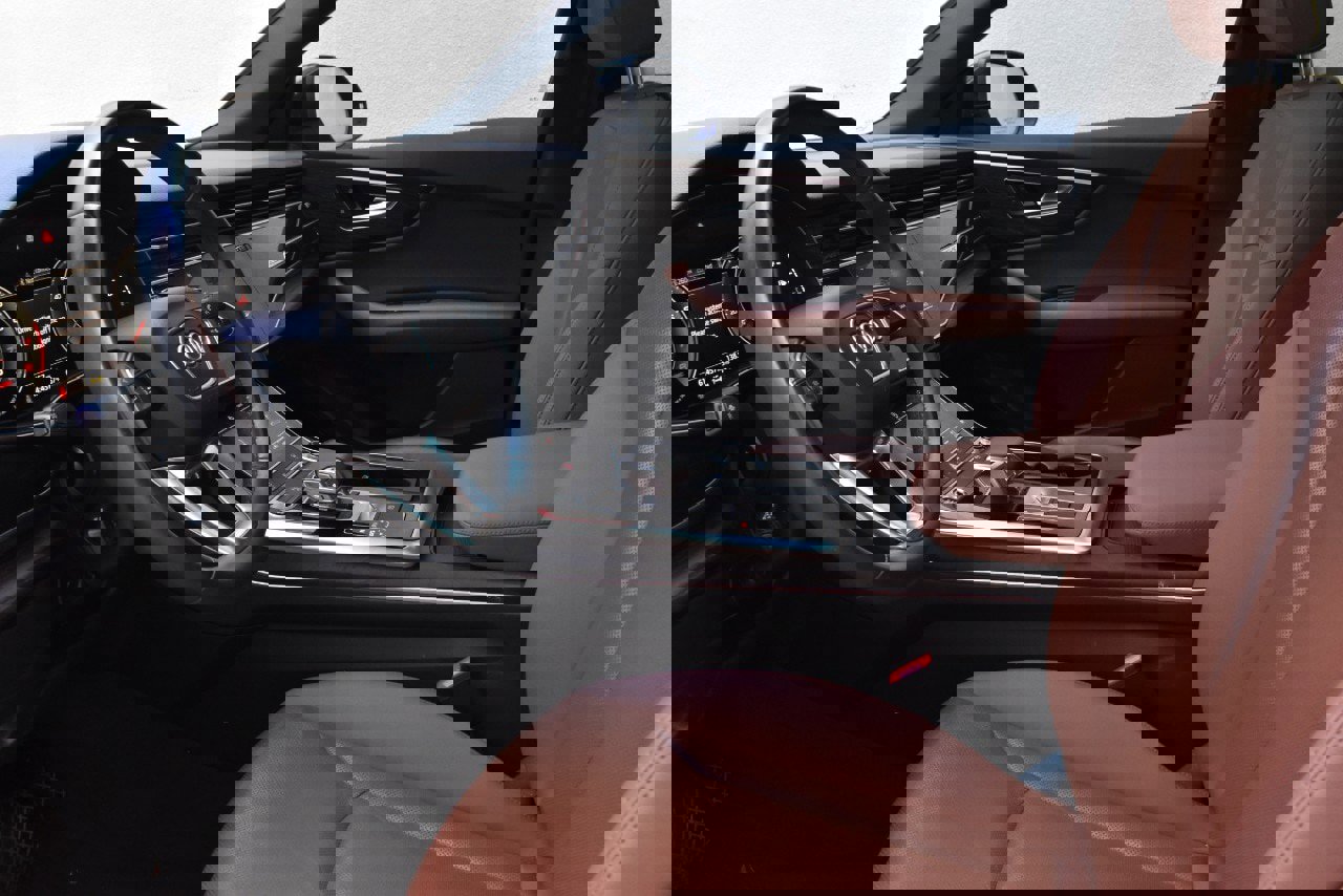 Used 2021 Audi Q8 Premium Plus image 16