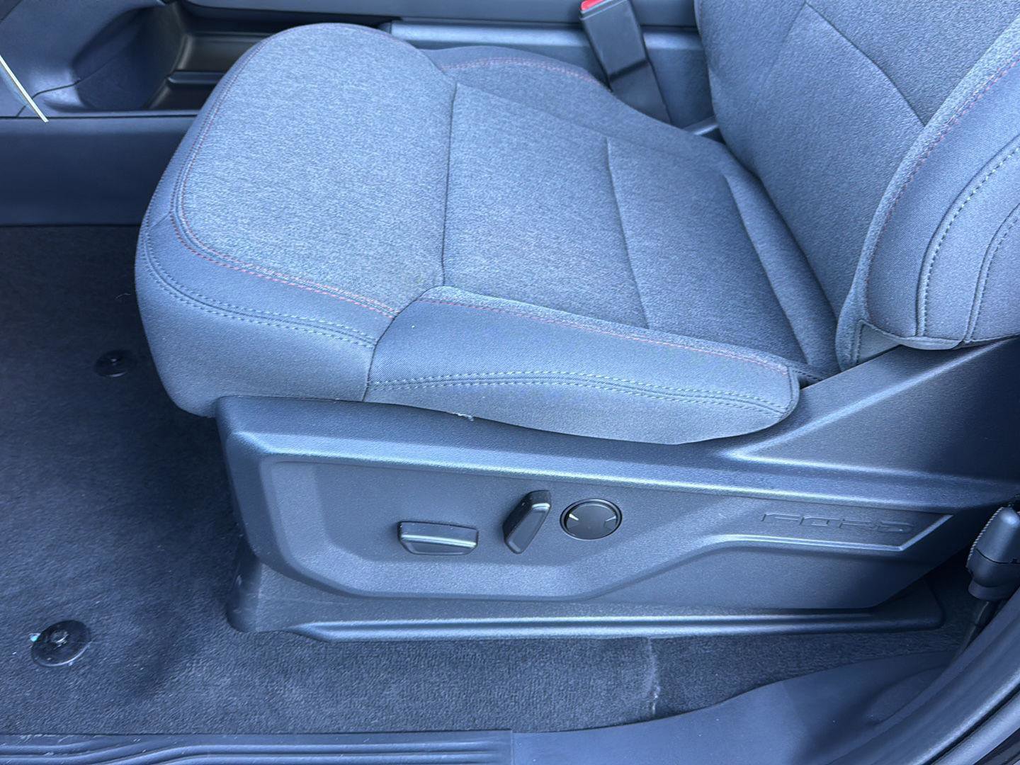 New 2025 Ford Expedition Active image 37