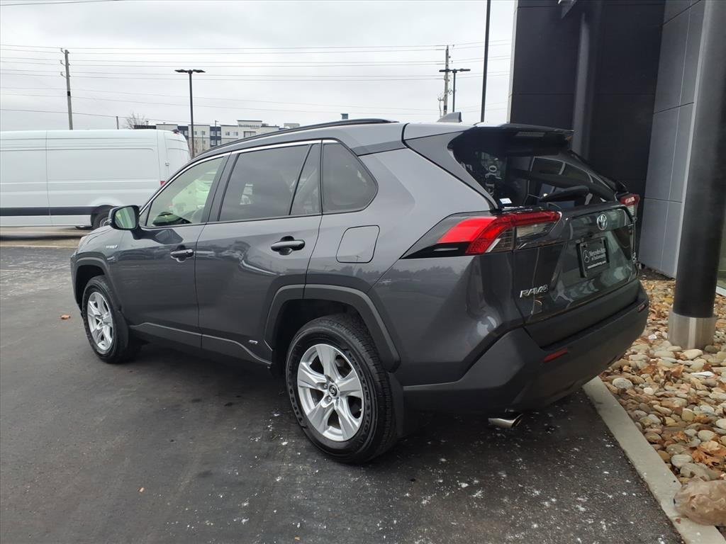 Used 2019 Toyota RAV4 XLE image 4