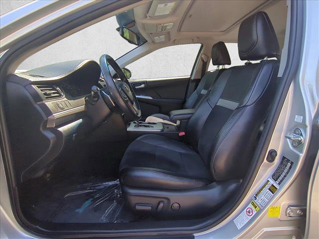 Used 2012 Toyota Camry SE w/ Leather Pkg image 17