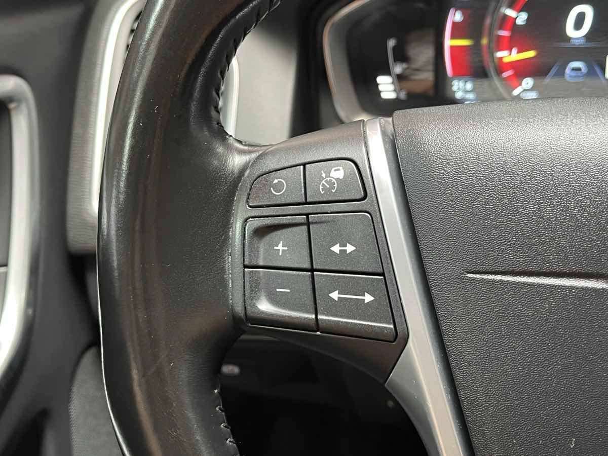 Used 2015 Volvo XC60 T5 Platinum AWD/4WD image 13